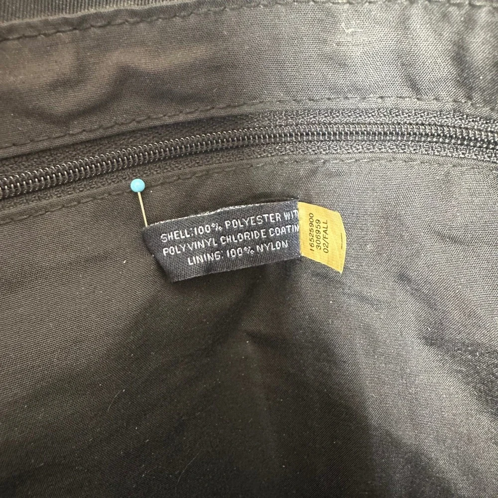 GAP Black‎ Messenger Shoulder Bag Adjustable Strap Flap Nylon Lined